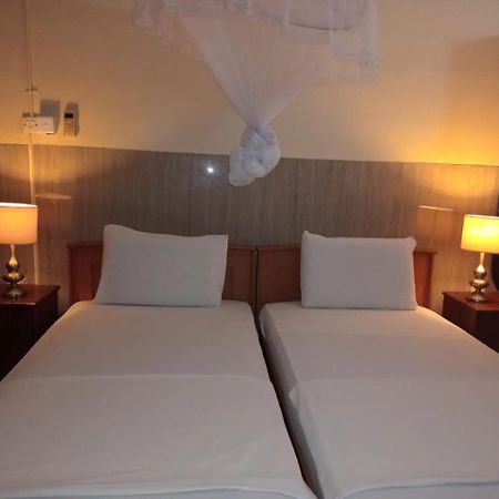 Hotel Milano Tourist Rest Anuradhapura Zewnętrze zdjęcie