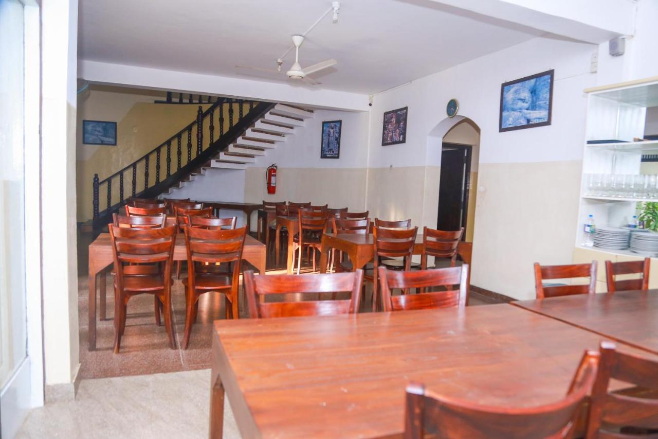 Hotel Milano Tourist Rest Anuradhapura Zewnętrze zdjęcie