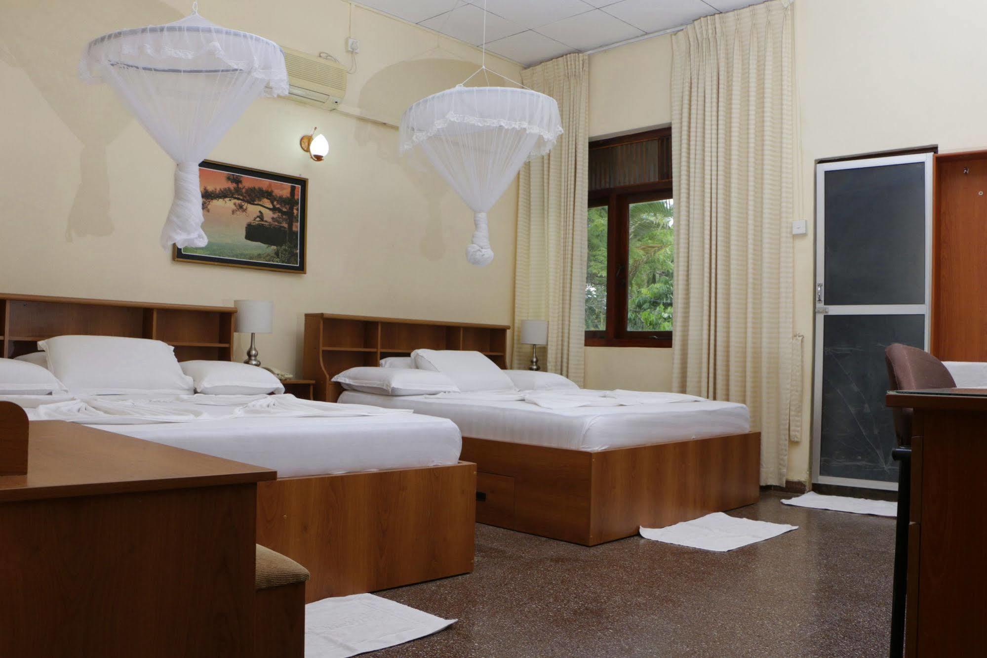 Hotel Milano Tourist Rest Anuradhapura Zewnętrze zdjęcie