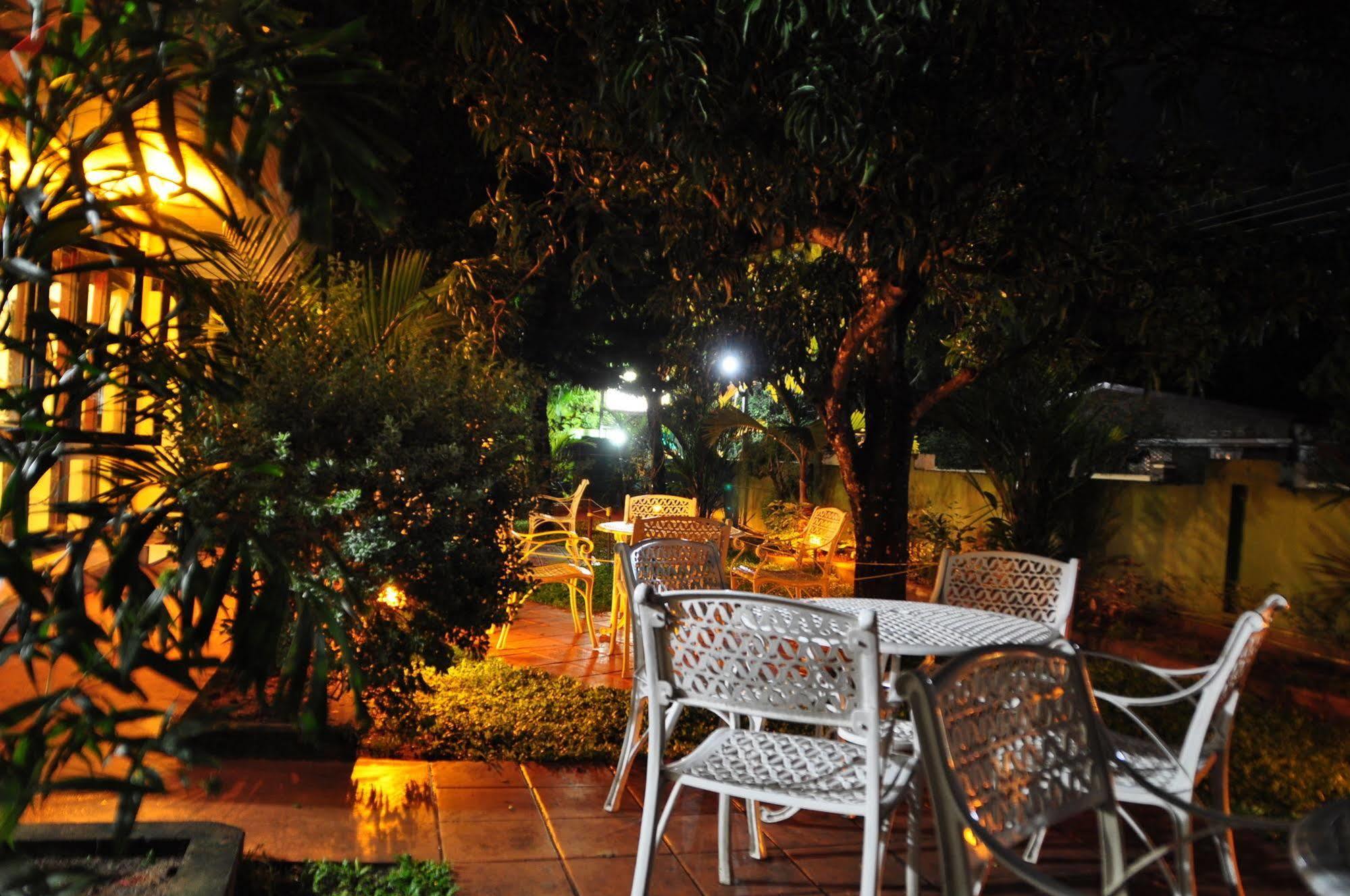 Hotel Milano Tourist Rest Anuradhapura Zewnętrze zdjęcie