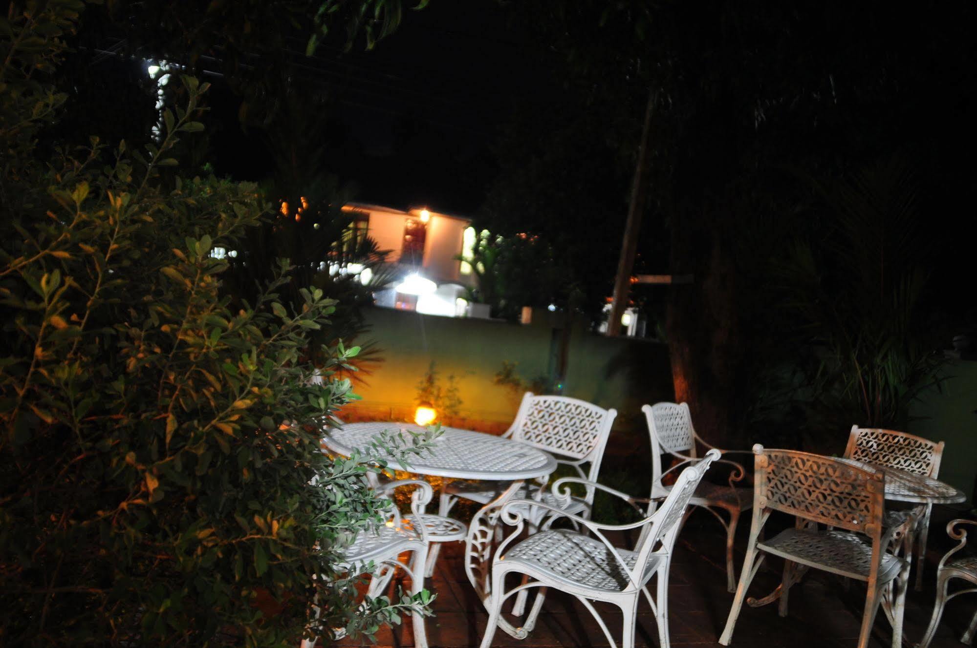 Hotel Milano Tourist Rest Anuradhapura Zewnętrze zdjęcie