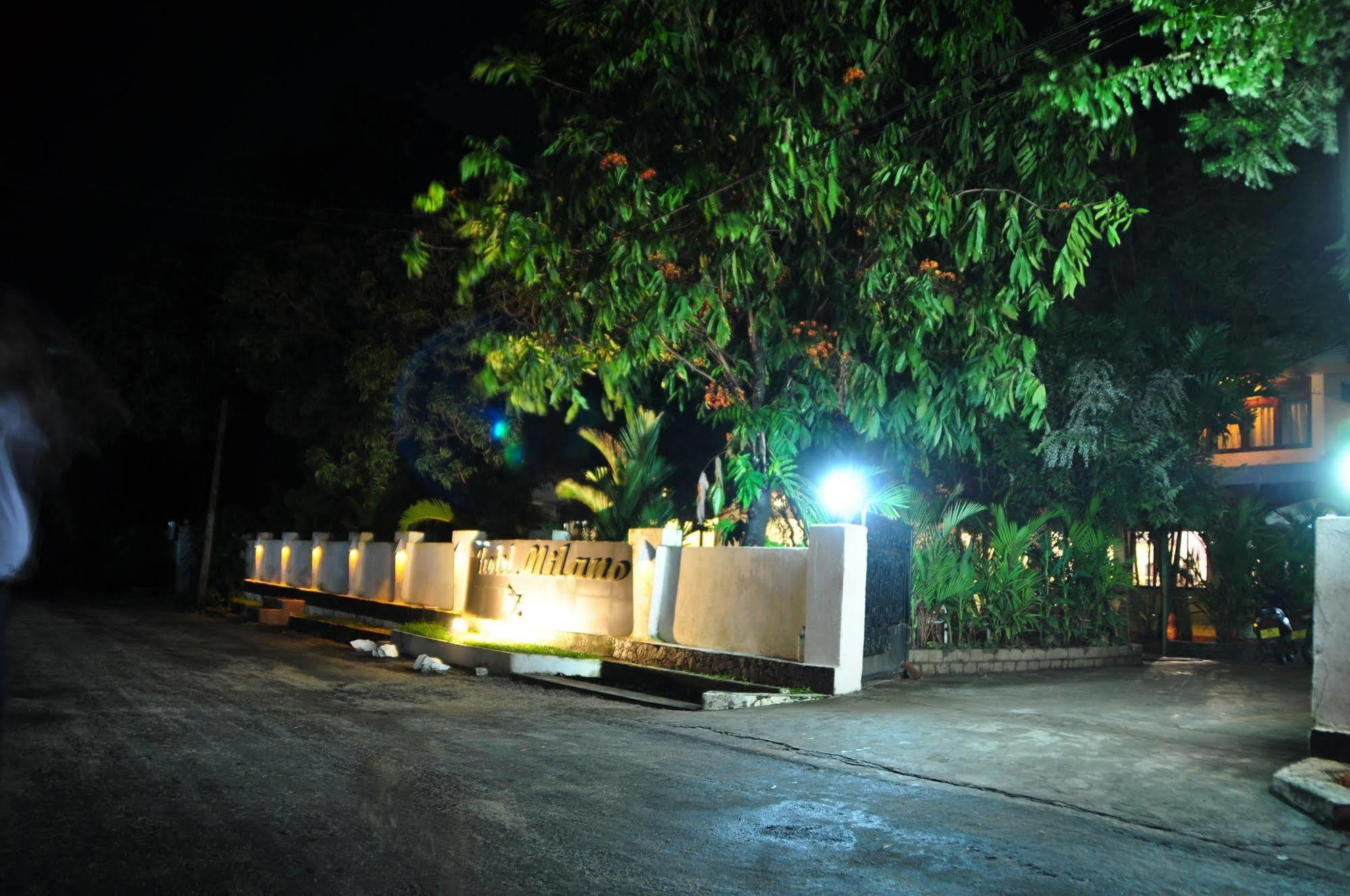 Hotel Milano Tourist Rest Anuradhapura Zewnętrze zdjęcie