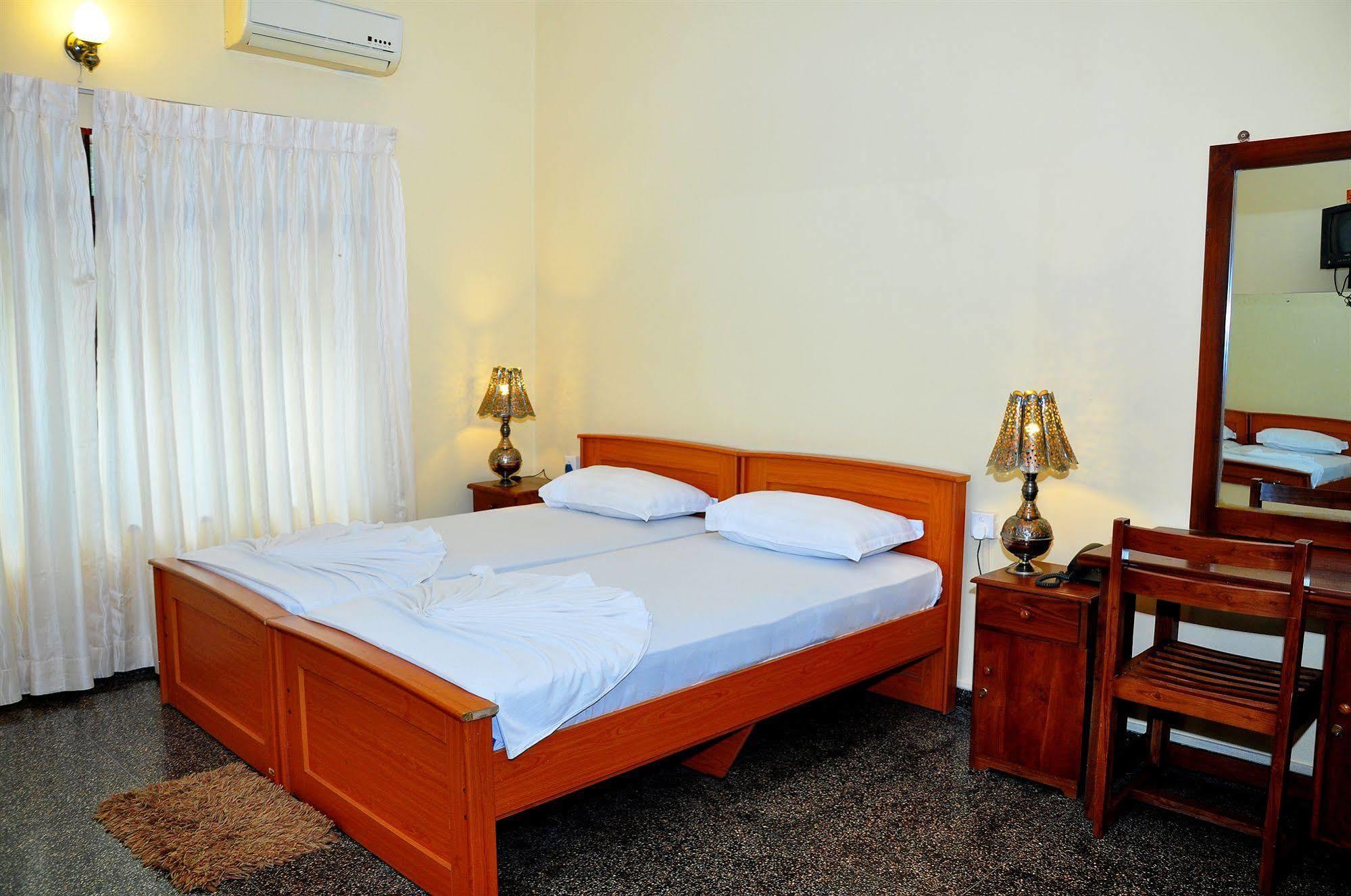 Hotel Milano Tourist Rest Anuradhapura Zewnętrze zdjęcie