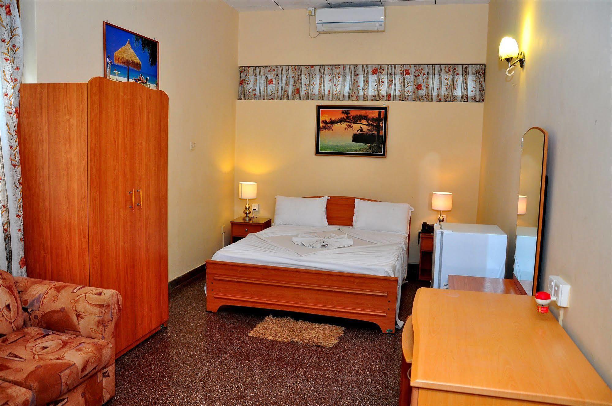Hotel Milano Tourist Rest Anuradhapura Zewnętrze zdjęcie